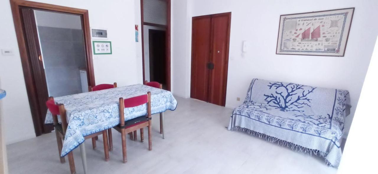 Apartamento Casa Garbein Rímini Exterior foto